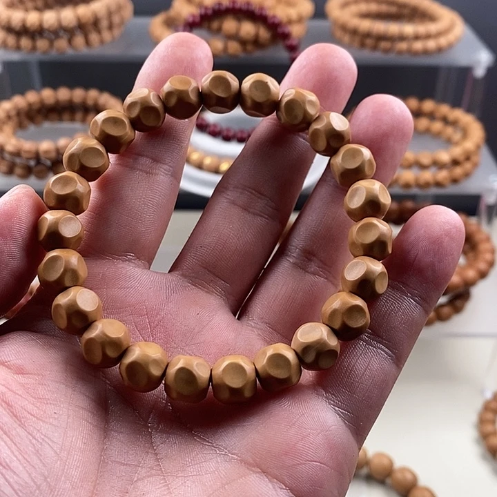 野***笙吊坠猴头核桃走色深坑奶酪