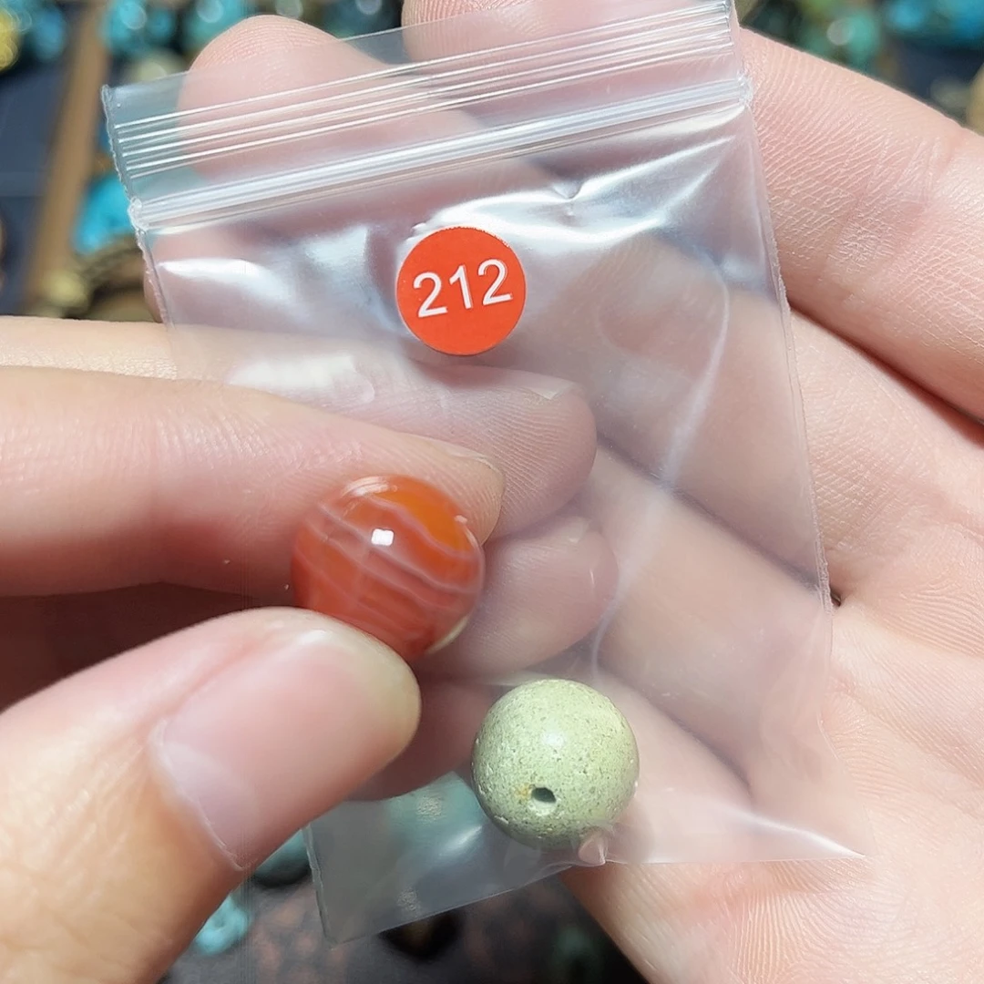 阿***赵玛瑙/玉髓未镶嵌圆珠桶珠老型手串！！