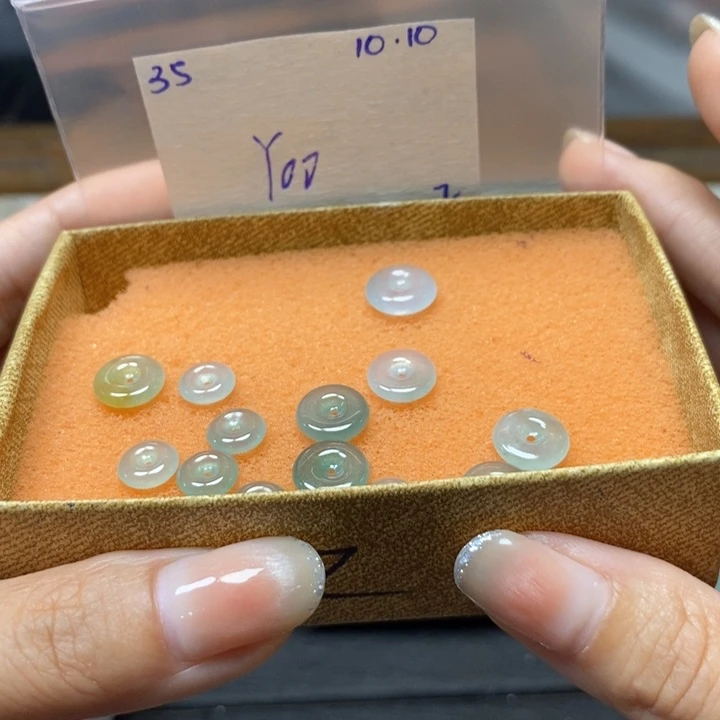 冰***缘定制翡翠未镶嵌不退