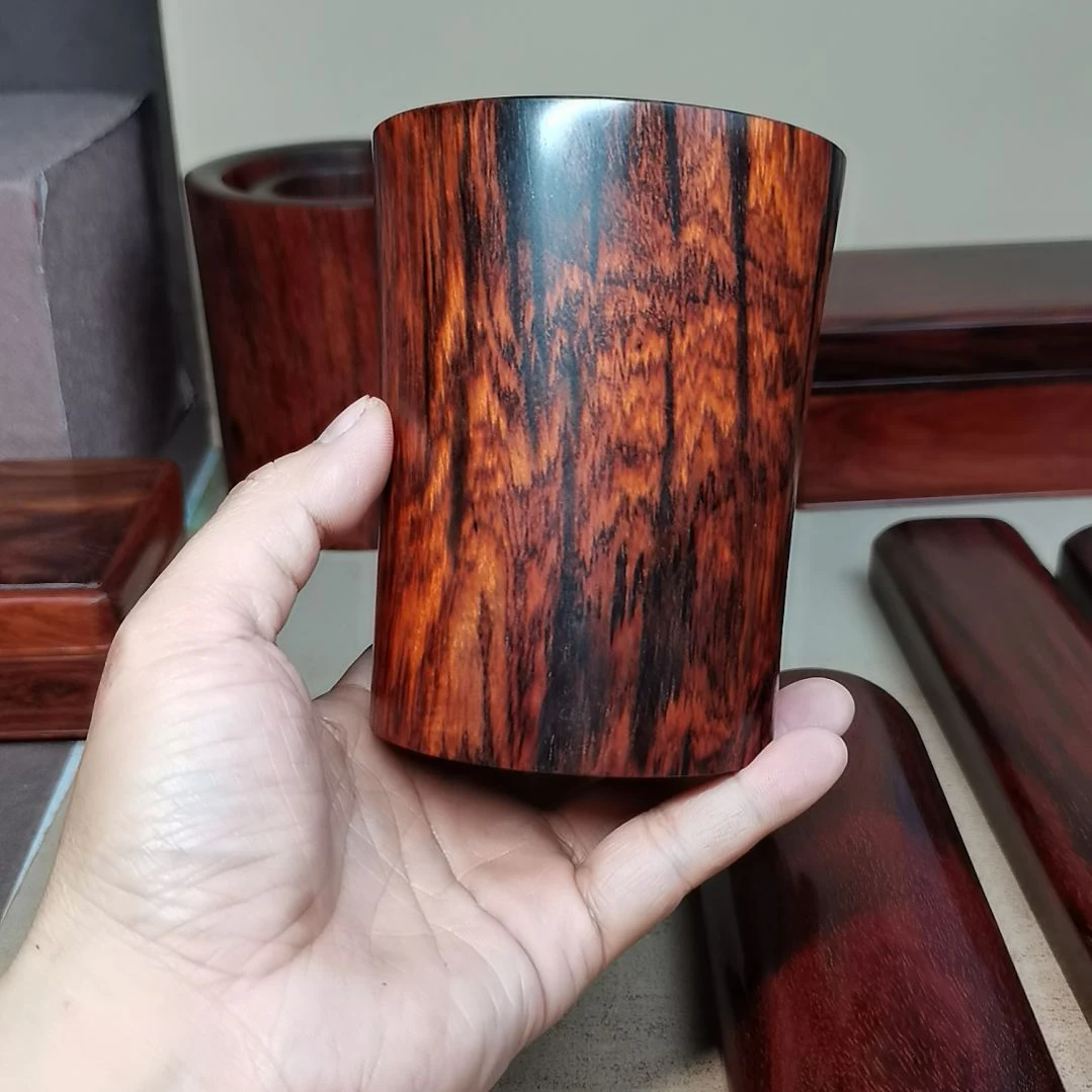 交趾黄檀（大红酸枝）陶*?