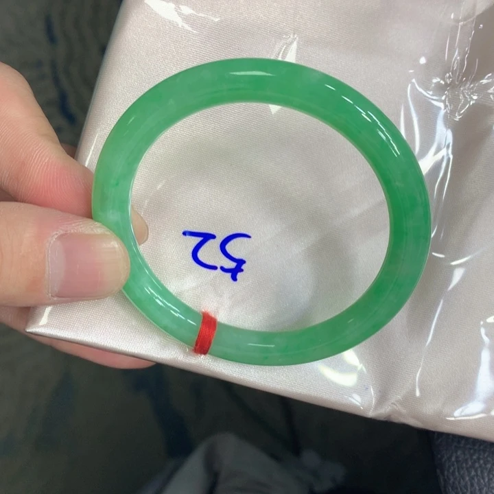 未镶嵌手镯（圆镯）翡翠翡翠（叮当）