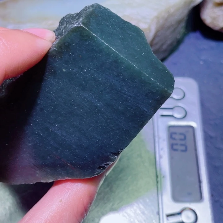 和田玉（糖玉）未镶嵌珠宝半成品