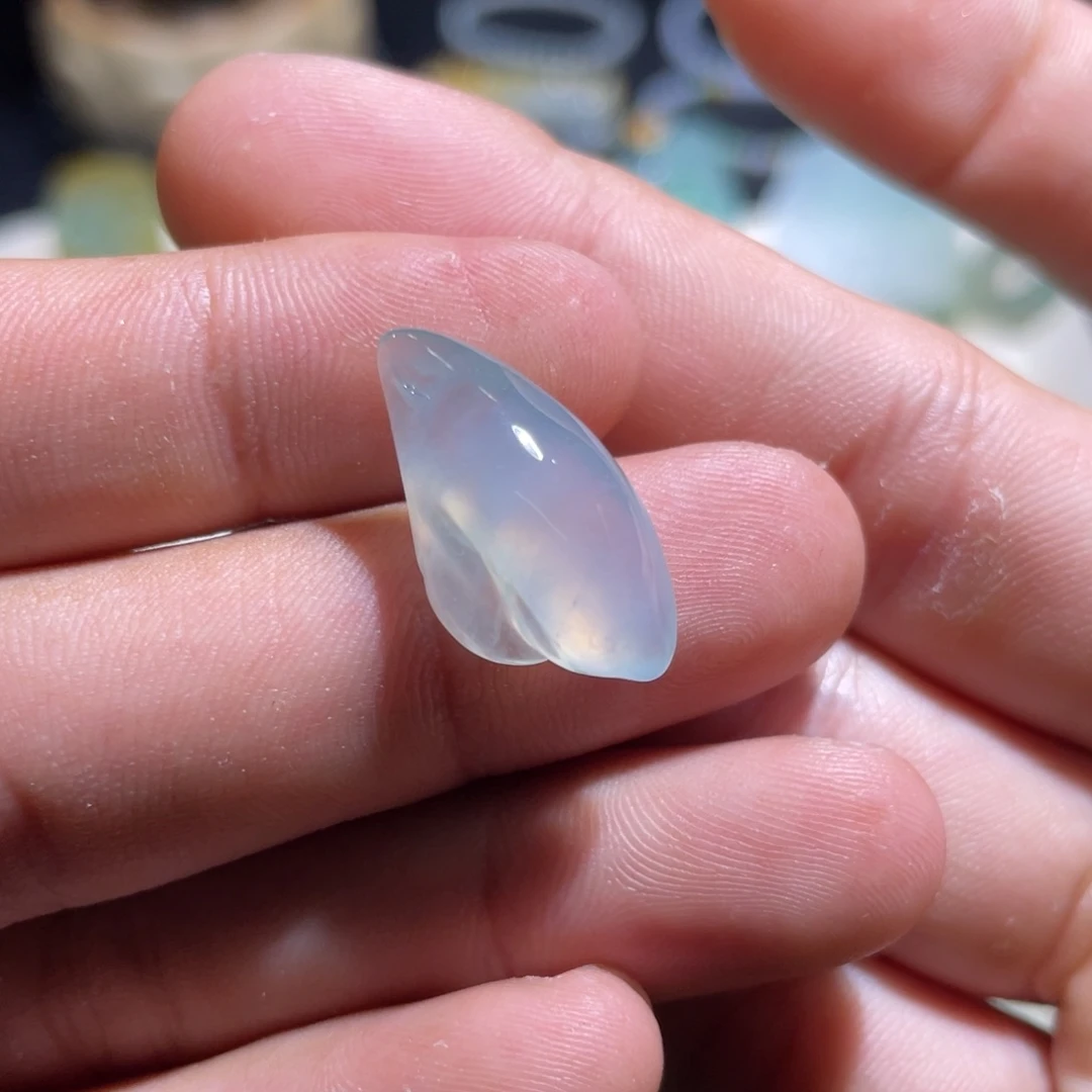 颈饰未镶嵌翡翠随形