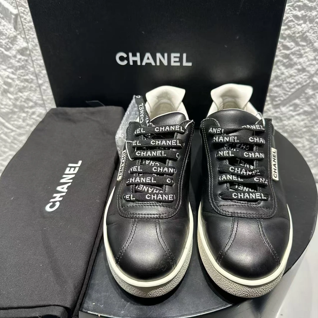 99新 Chanel/香奈儿 36码/仔仔女鞋/全套 /黑白印花系带板鞋 1840