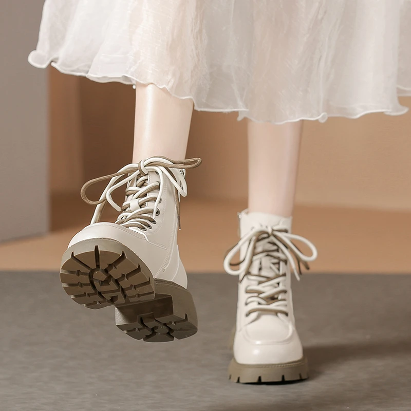 杏白色真皮马丁靴女英伦风2025新款系带粗跟短靴厚底秋冬增高靴子