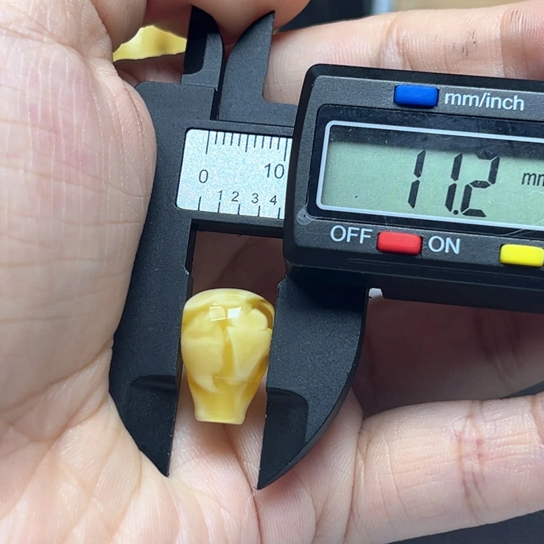 未镶嵌颈饰琥珀三通