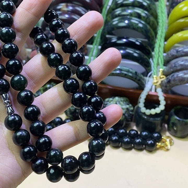 蛇纹石玉未镶嵌卡10项链