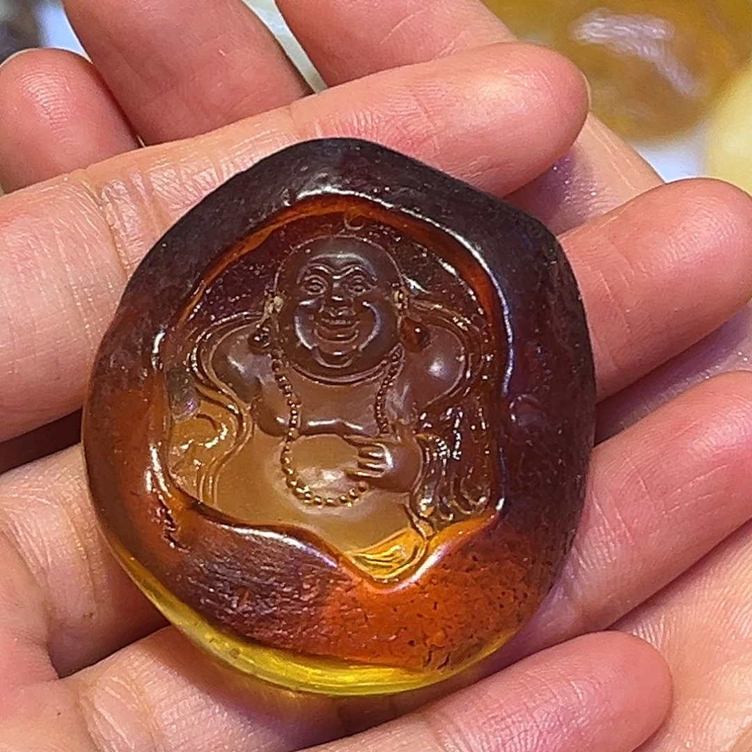 琥珀颈饰未镶嵌弥勒