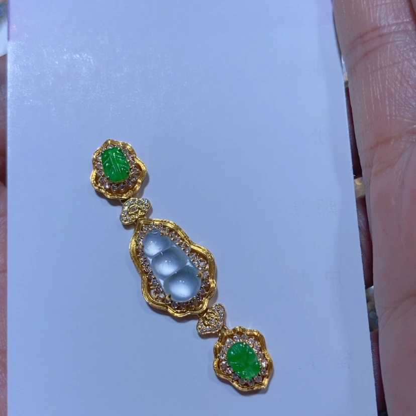 【闪购商品】颈饰18K金镶嵌翡翠翡翠吊坠