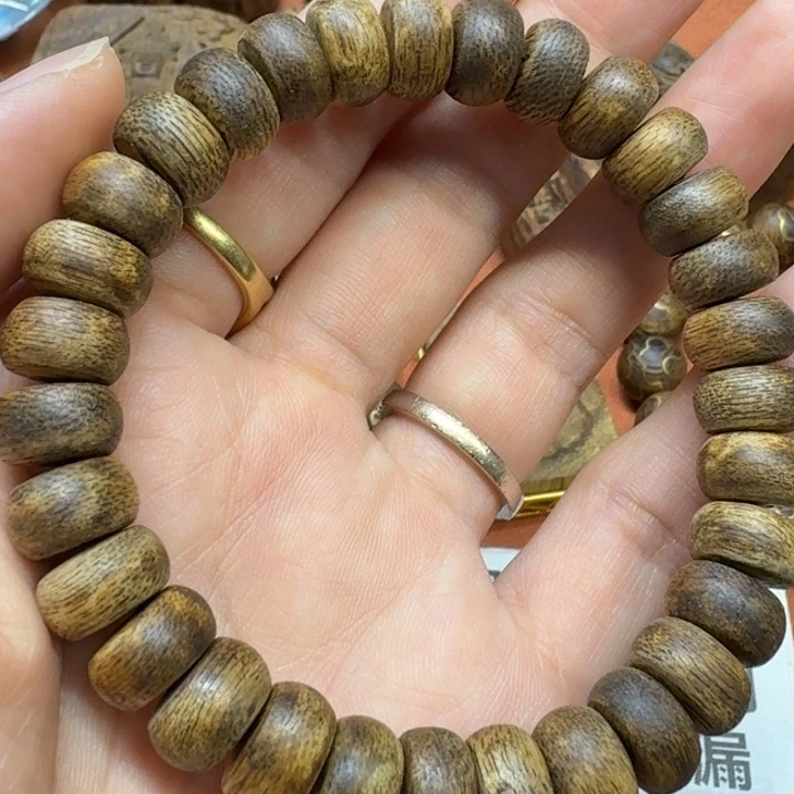大叶紫檀（黑酸枝木类）