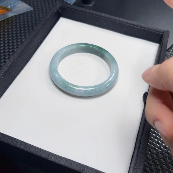 明***富翡翠手镯未镶嵌手镯