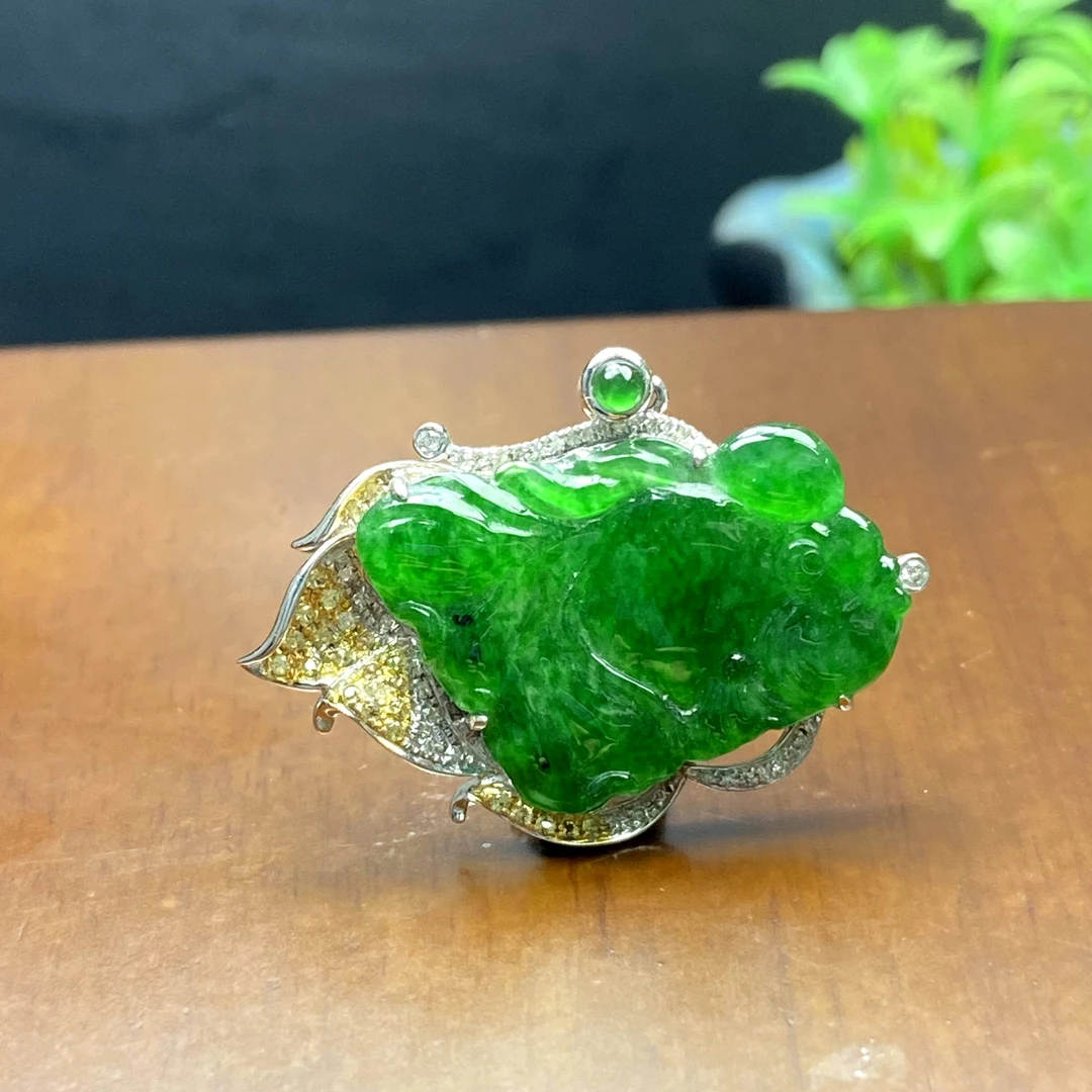 RX23天然缅甸A货翡翠金镶绿金鱼吊坠/022043/北京中保拍卖