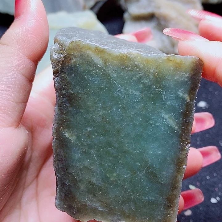 未镶嵌和田玉（糖玉）珠宝半成品