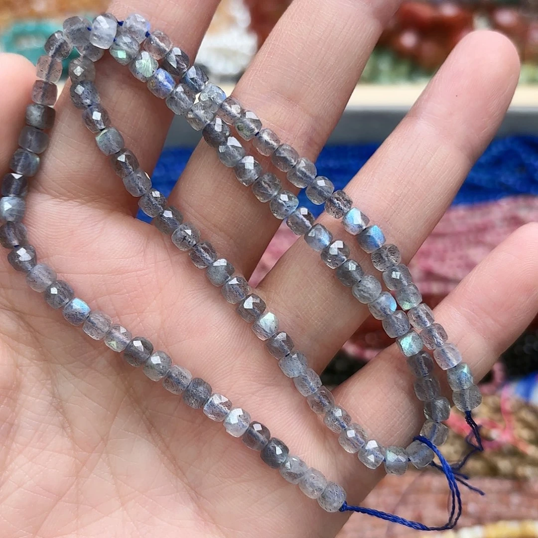 玛瑙/玉髓未镶嵌珠宝半成品4×4灰月光方切一条