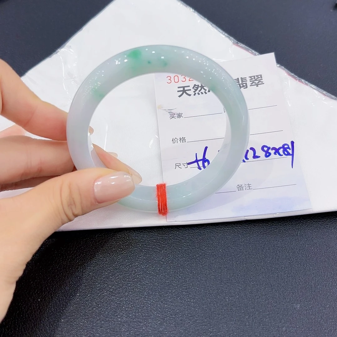 翡翠未镶嵌手镯翡翠手镯