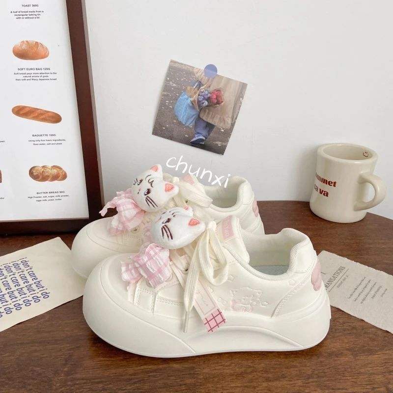 丑萌厚底小白鞋女大头2025秋季新款chic小众韩版面包鞋运动板鞋子