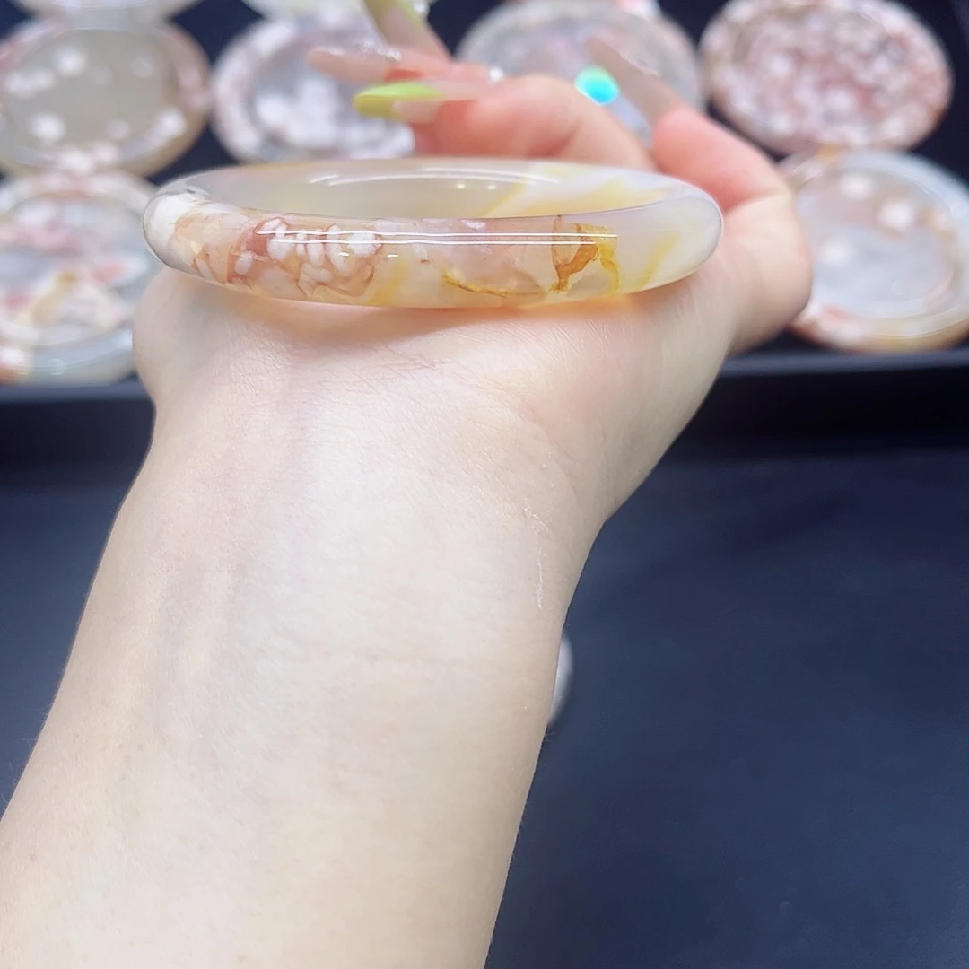 玛瑙/玉髓手镯未镶嵌5455