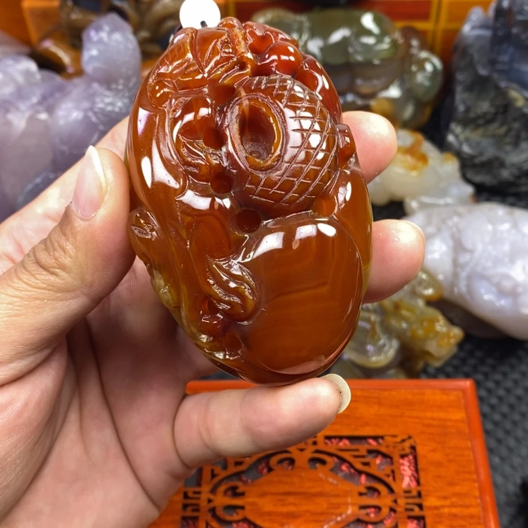 玛瑙/玉髓手把件未镶嵌太*张