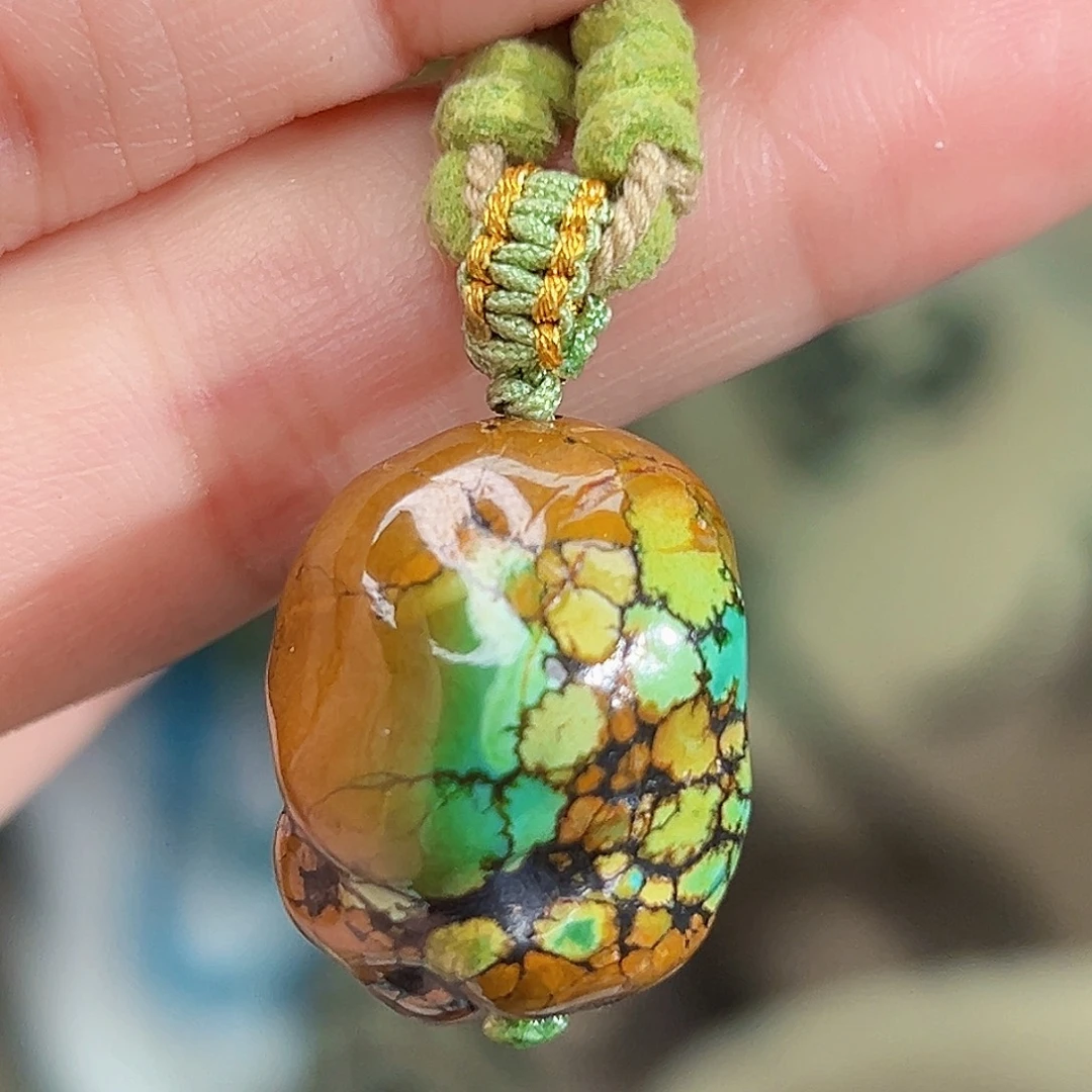 初***央绿松石未镶嵌珠宝奇石