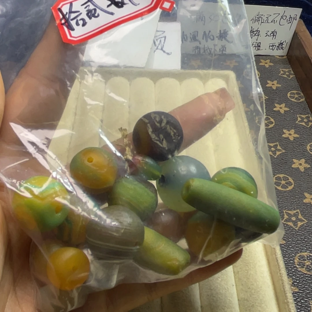 拾***二玛瑙/玉髓未镶嵌珠宝半成品