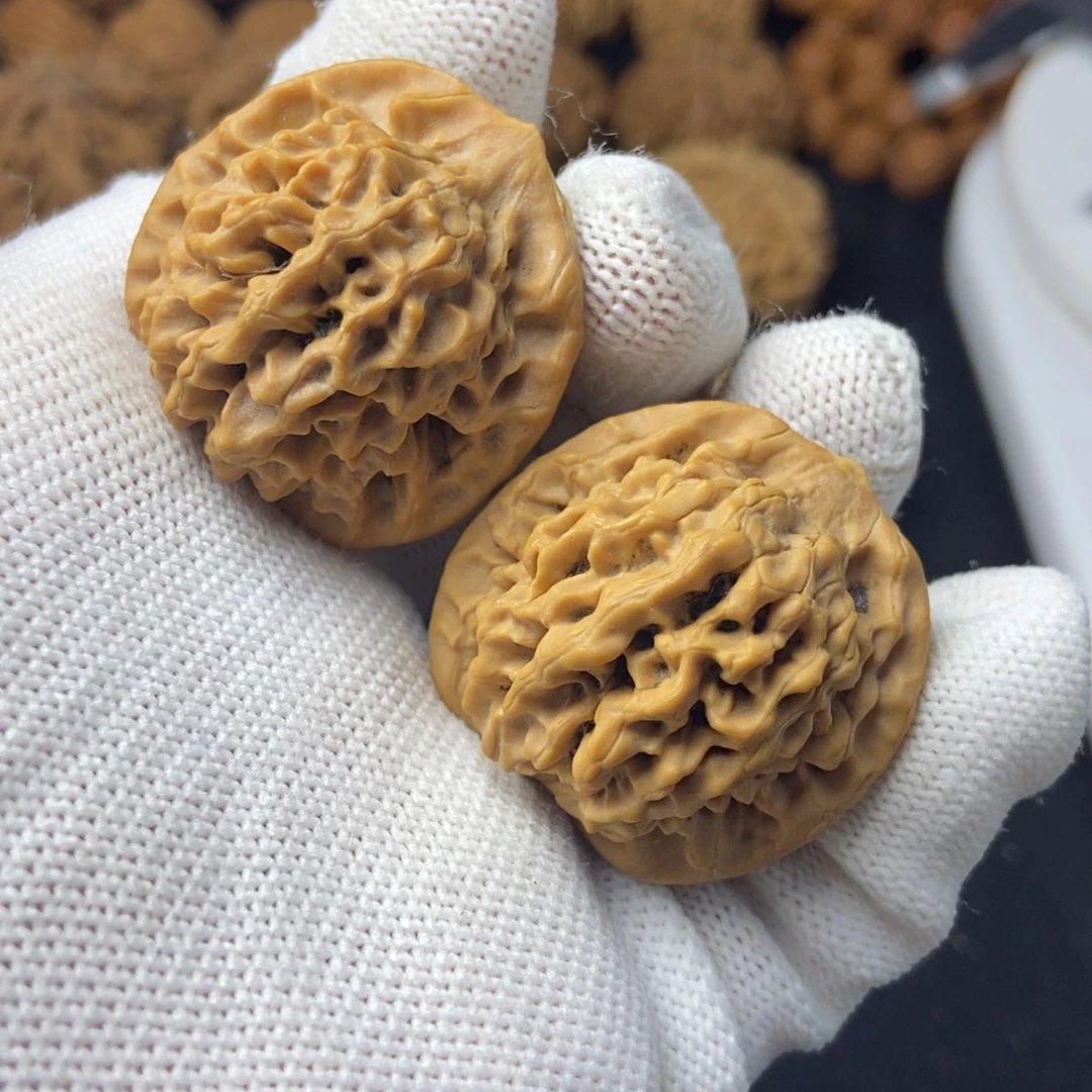 桃核把件秦岭核桃秦闷有黄尖34