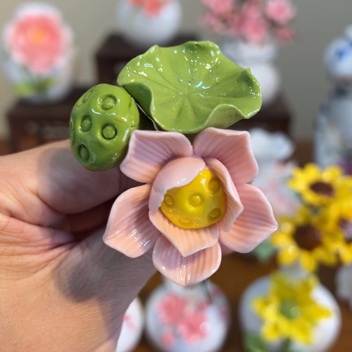 手工精致陶瓷摆件
