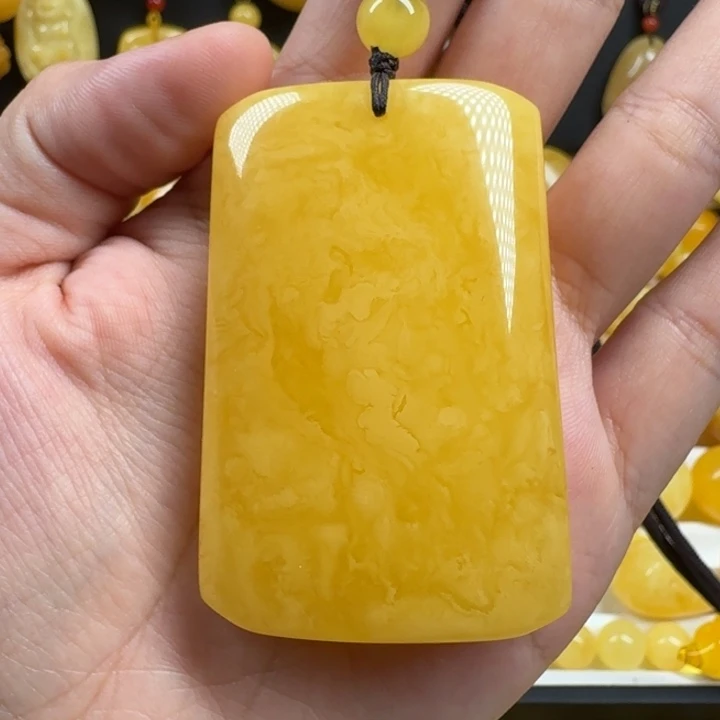 蜜蜡未镶嵌珠宝奇石