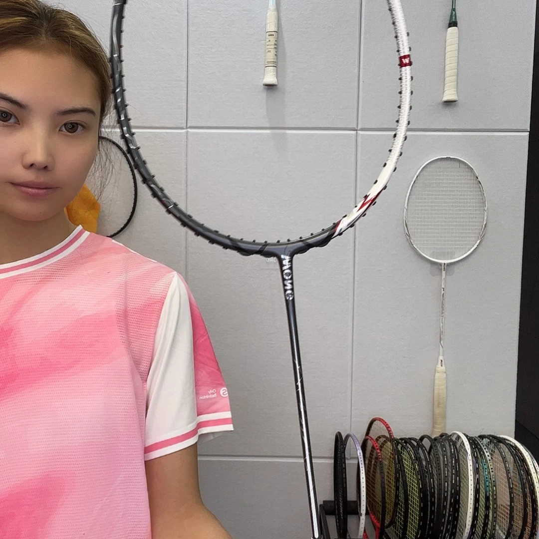 100zz羽毛球拍wong…