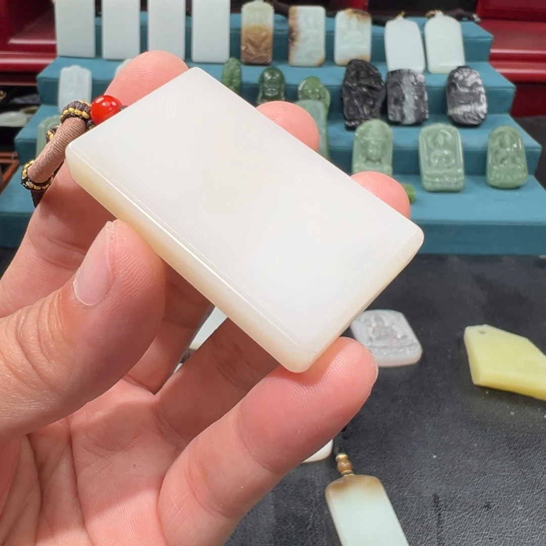 举***和田玉未镶嵌车挂