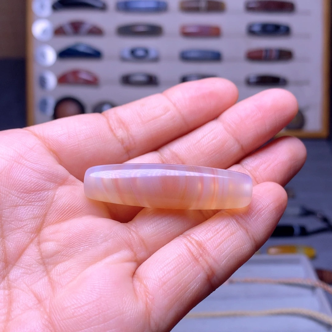 修***行未镶嵌玛瑙/玉髓珠宝奇石