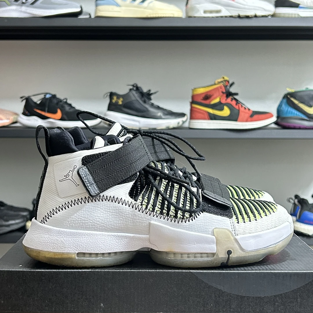 40.5码Jordan Supreme Elevation PF 巴特勒 篮球鞋 白黑粉