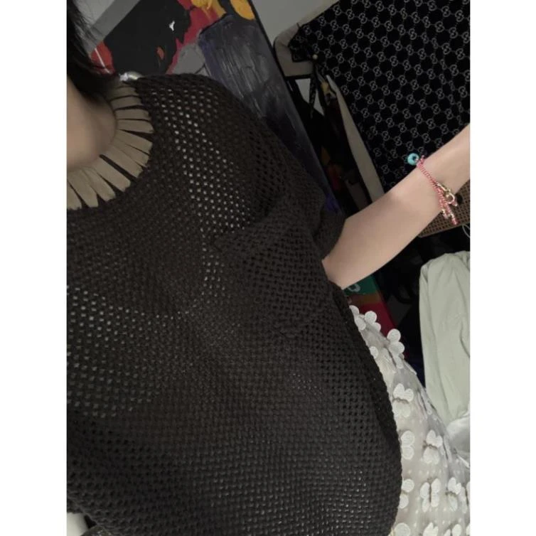 镂空手缝领口短袖上衣  J24M170