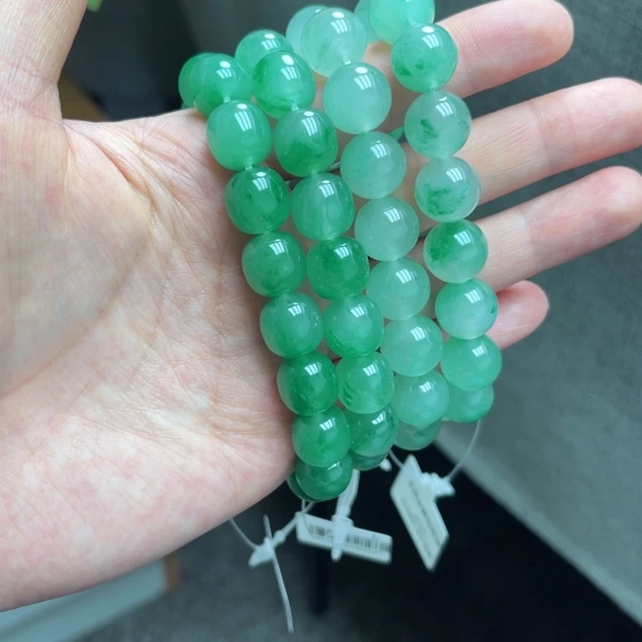 石英质玉未镶嵌手链多样性发其一