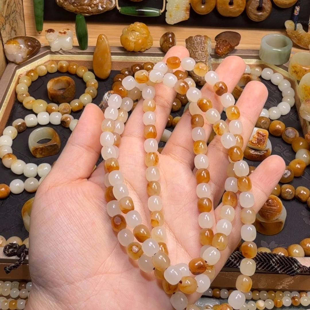 姝***彤和田玉未镶嵌珠宝奇石