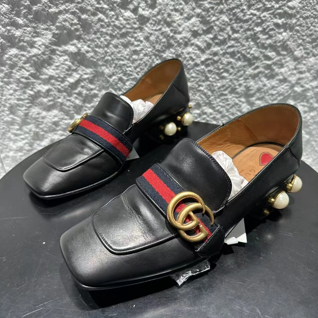 95新 GUCCI/古驰 36.5码/Seven/无配件/黑色珍珠铆钉乐福鞋  1181