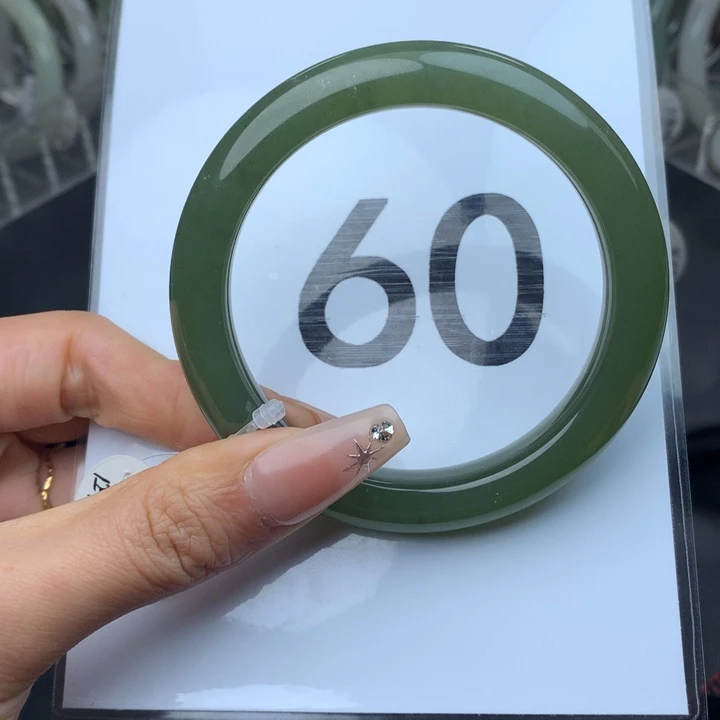 未镶嵌手镯和田玉53