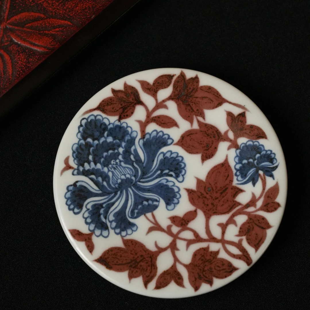 【雲梦】畅怀堂-青花釉里红牡丹纹杯垫