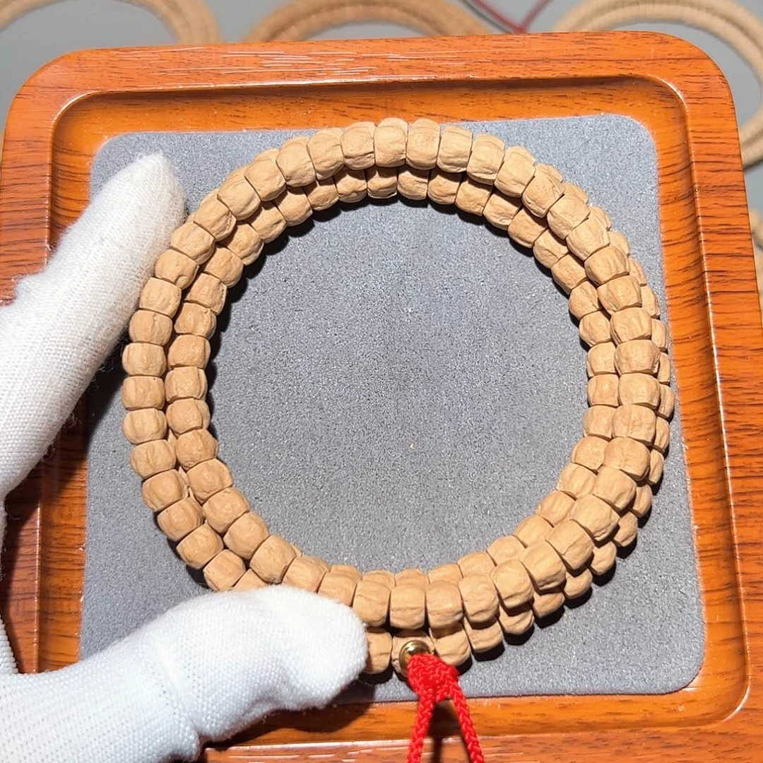 柏香籽/百香籽手串落***凉油皮方块顺7.5+