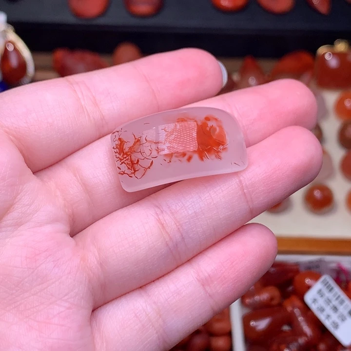 南红玛瑙未镶嵌珠宝半成品冰飘手牌
