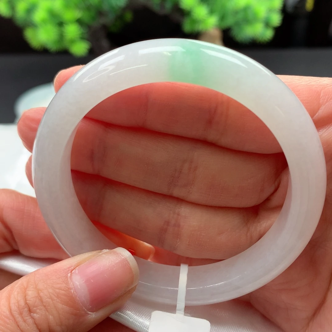 翡翠手镯未镶嵌54+冰飘阳绿