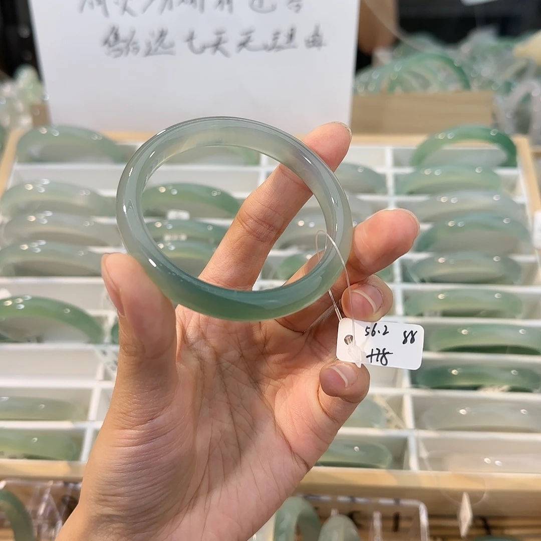 玛瑙/玉髓未镶嵌手镯圈口56.2