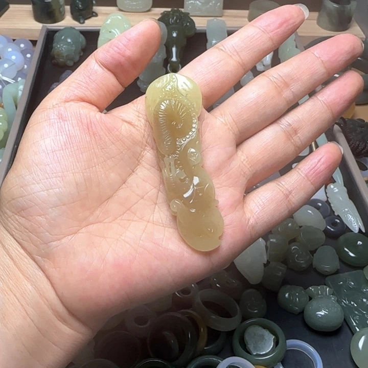 和田玉未镶嵌挂件北****瘩