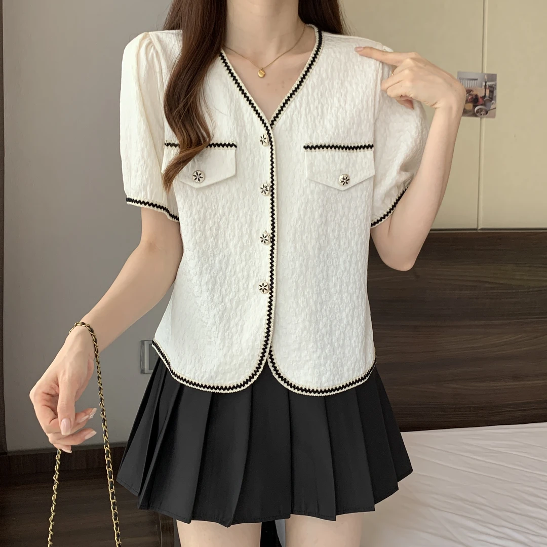 2025春夏季胖mm新款法式小香风短袖衬衫女显瘦高级感V领上衣致别