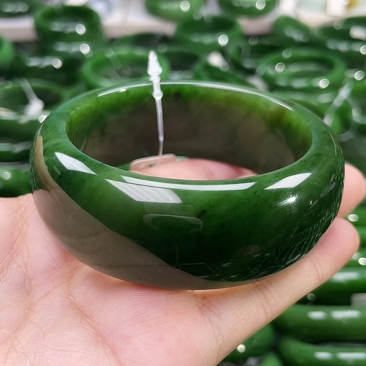 未镶嵌手镯和田玉（碧玉）