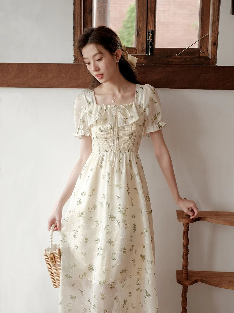 碎花连衣裙泡泡2025长裙夏季法式收腰温柔甜美度假初恋裙子超仙
