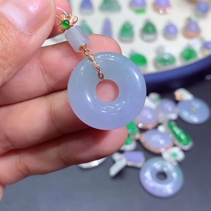 翡翠吊坠(赠链)18K金镶嵌