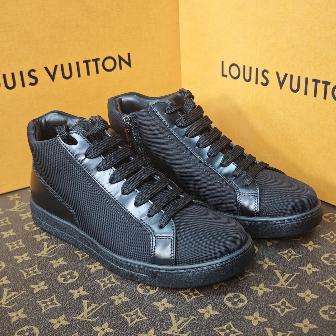 99新 Prada/普拉达 39.5码/39码/黑武士布面休闲中帮板鞋