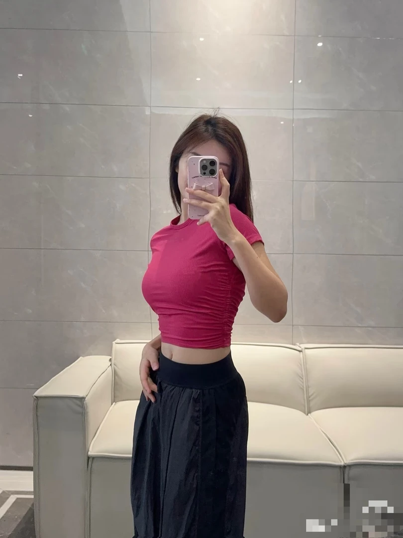 lutammy微褶收腰短款运动短袖高弹裸感修身显瘦瑜伽短袖