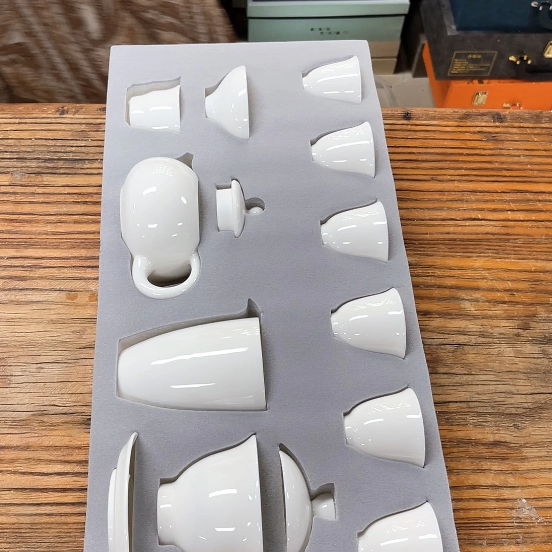 孤品茶具套装等。