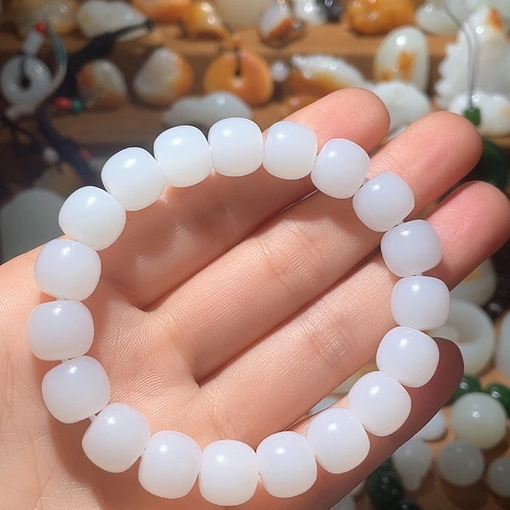 和田玉未镶嵌颈饰潮*